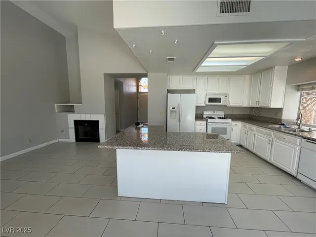 $2,499 | 1332 Royal Creek, North Las Vegas, NV 89031