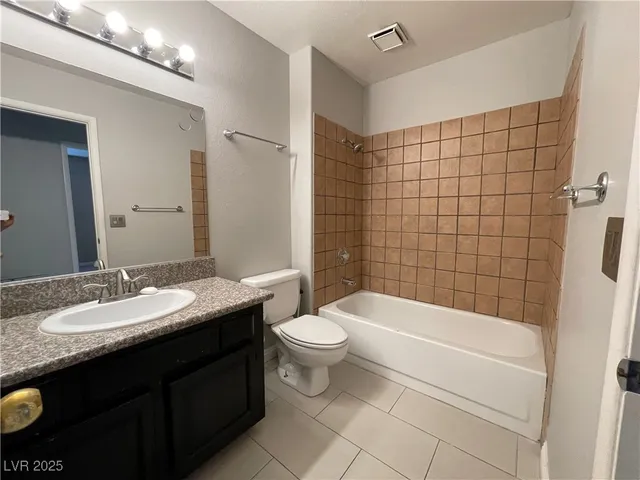 $2,499 | 1332 Royal Creek, North Las Vegas, NV 89031