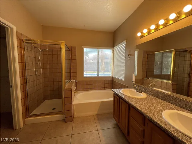 $2,499 | 1332 Royal Creek, North Las Vegas, NV 89031