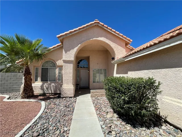 $2,499 | 1332 Royal Creek, North Las Vegas, NV 89031
