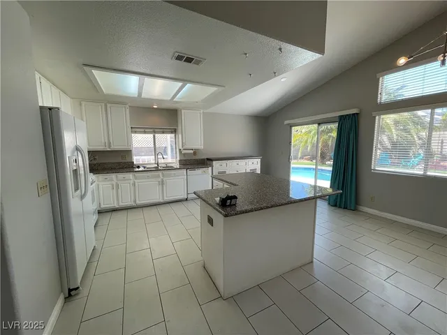 $2,499 | 1332 Royal Creek, North Las Vegas, NV 89031