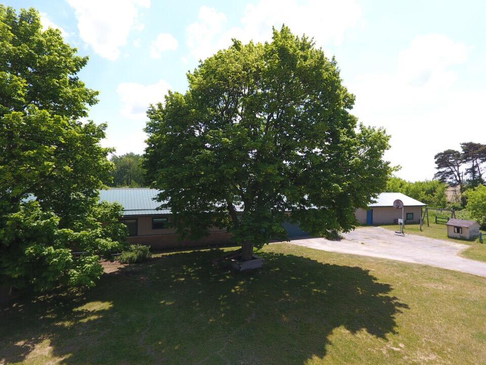 6890 Peoples Road Northeast Edmore, MI 48829 - Photo 5 of 47 IMG_0826
