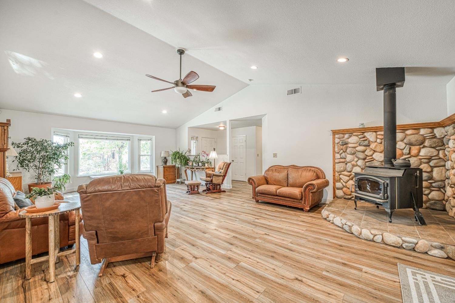 44585 Spring Hill Road Coarsegold, CA 93614 - Photo 10 of 85 Gallery Image 10