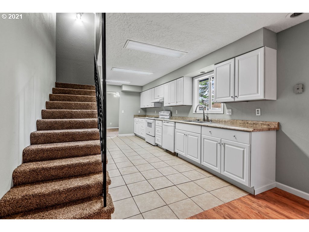 4631 Merlin Street Longview, WA 98632 - Photo 11 of 27 Gallery Image 11