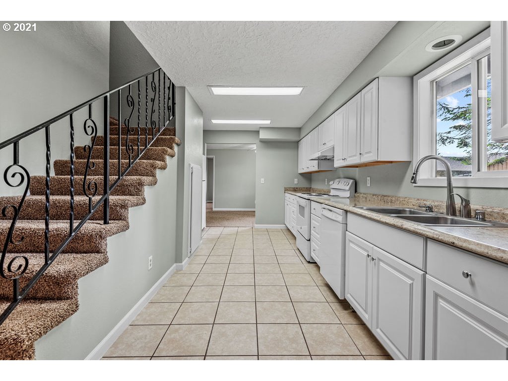 4631 Merlin Street Longview, WA 98632 - Photo 12 of 27 Gallery Image 12