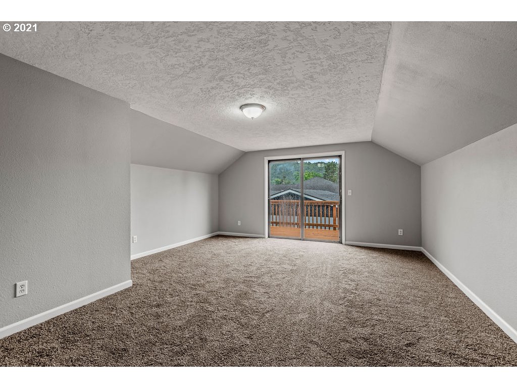 4631 Merlin Street Longview, WA 98632 - Photo 15 of 27 Gallery Image 15
