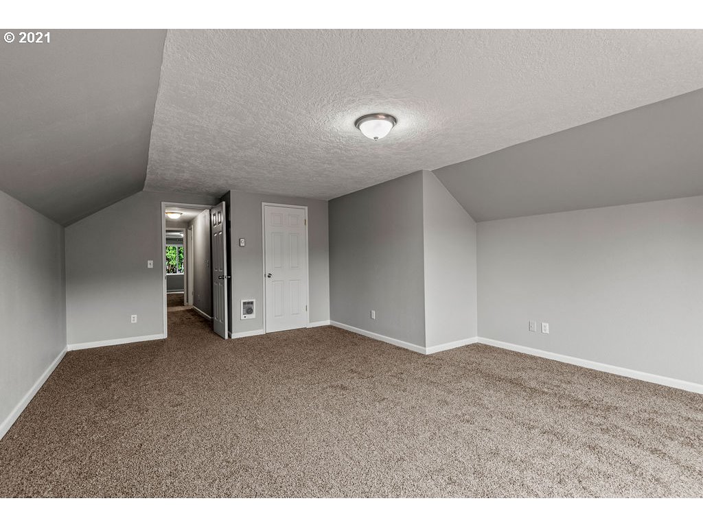 4631 Merlin Street Longview, WA 98632 - Photo 16 of 27 Gallery Image 16