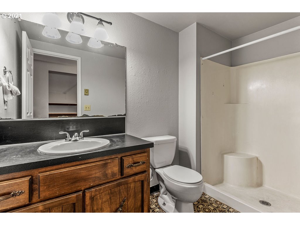 4631 Merlin Street Longview, WA 98632 - Photo 19 of 27 Gallery Image 19