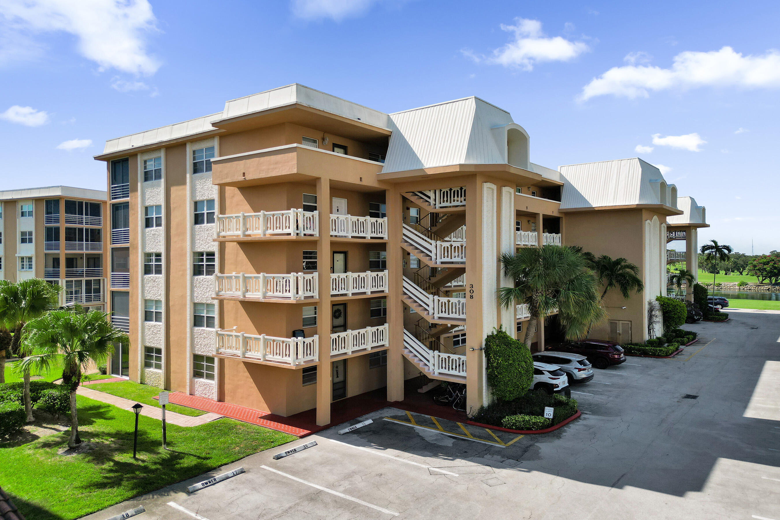 308 Golfview Road, Unit 406 North Palm Beach, FL 33408 - Photo 34 of 45 DJI_0504