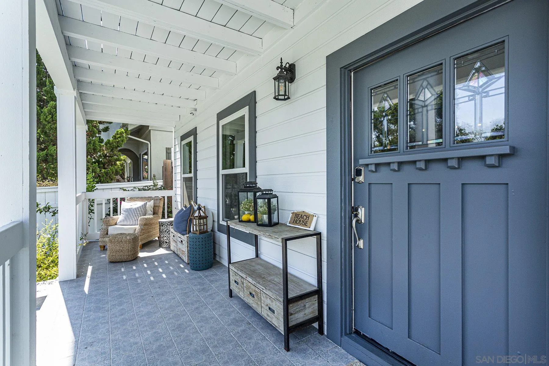 340 A Avenue Coronado, CA 92118 - Photo 5 of 41 a view of living room and hardwood floor