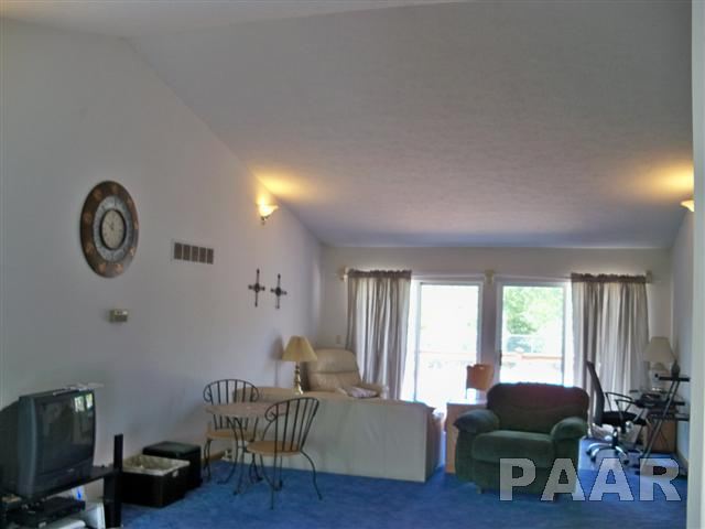 1131 Nofsinger Road Metamora, IL 61548 - Photo 4 of 15 Gallery Image 4