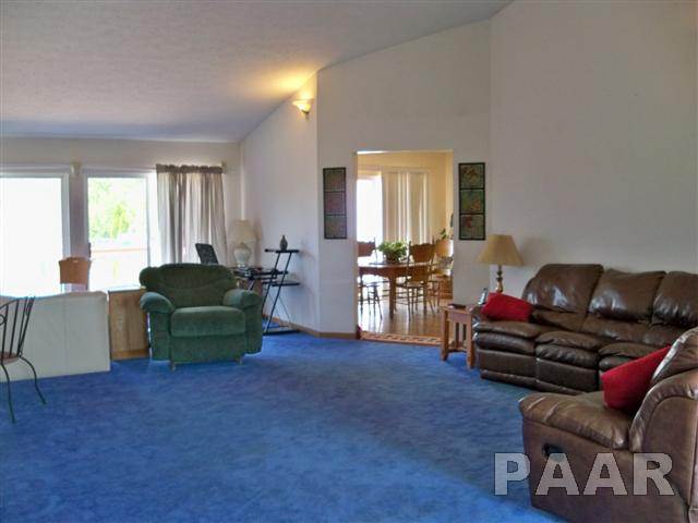1131 Nofsinger Road Metamora, IL 61548 - Photo 5 of 15 Gallery Image 5