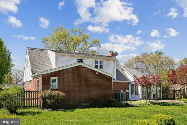 $795,000 | 6809 Ontario Street, Springfield, VA 22152