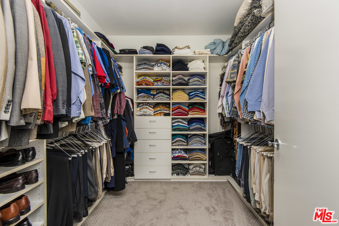 11921 Dorothy Street, Unit 204 Los Angeles, CA 90049 - Photo 18 of 22 Gallery Image 18