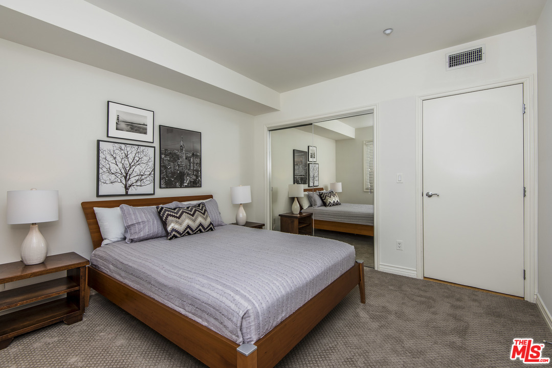 11921 Dorothy Street, Unit 204 Los Angeles, CA 90049 - Photo 10 of 22 Gallery Image 10