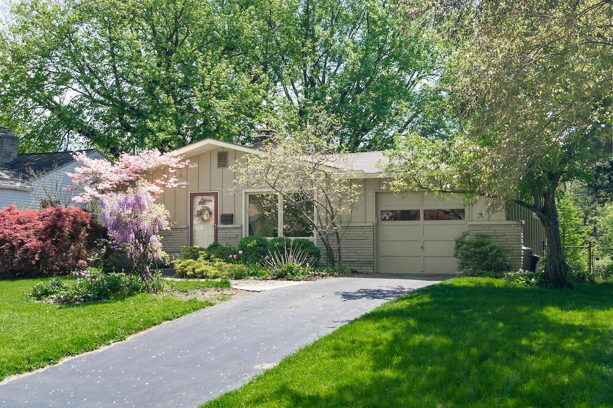 2021 Ridgecliff Road Columbus, OH 43221 - Photo 2 of 21