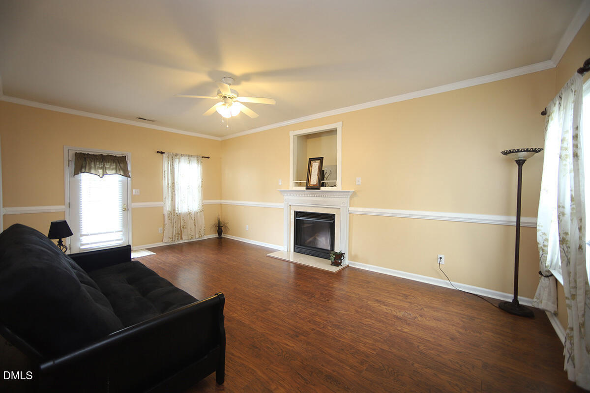 4608 Six Siblings Circle Raleigh, NC 27610 - Photo 4 of 28 4608 Six Siblings CircleH (1)