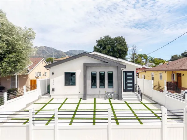 $4,000 | 10654 Nassau Avenue, Sunland, CA 91040