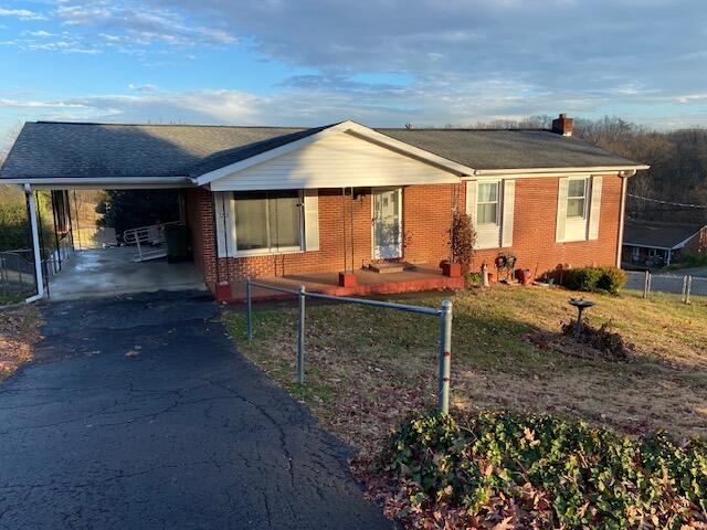1719 Pomeroy Road Salem, VA 24153 - Photo 3 of 18 IMG_6315