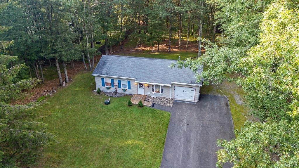 186 Buckhill Road Albrightsville, PA 18210 - Photo 4 of 24 Gallery Image 4