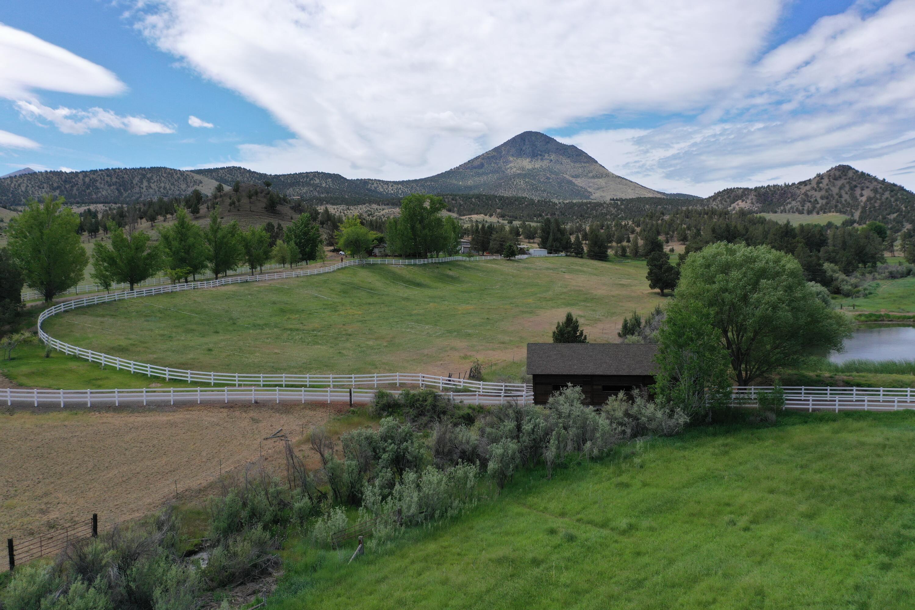 33817 Gage Road Mitchell, OR 97750 - Photo 4 of 56 04