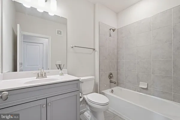 $3,200 | 22528 Wilson View Terrace, Ashburn, VA 20148