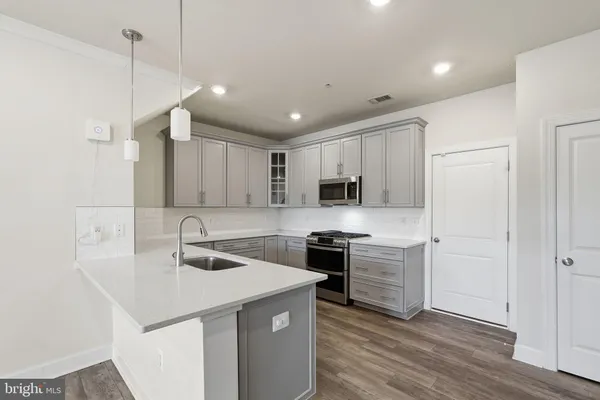 $3,200 | 22528 Wilson View Terrace, Ashburn, VA 20148