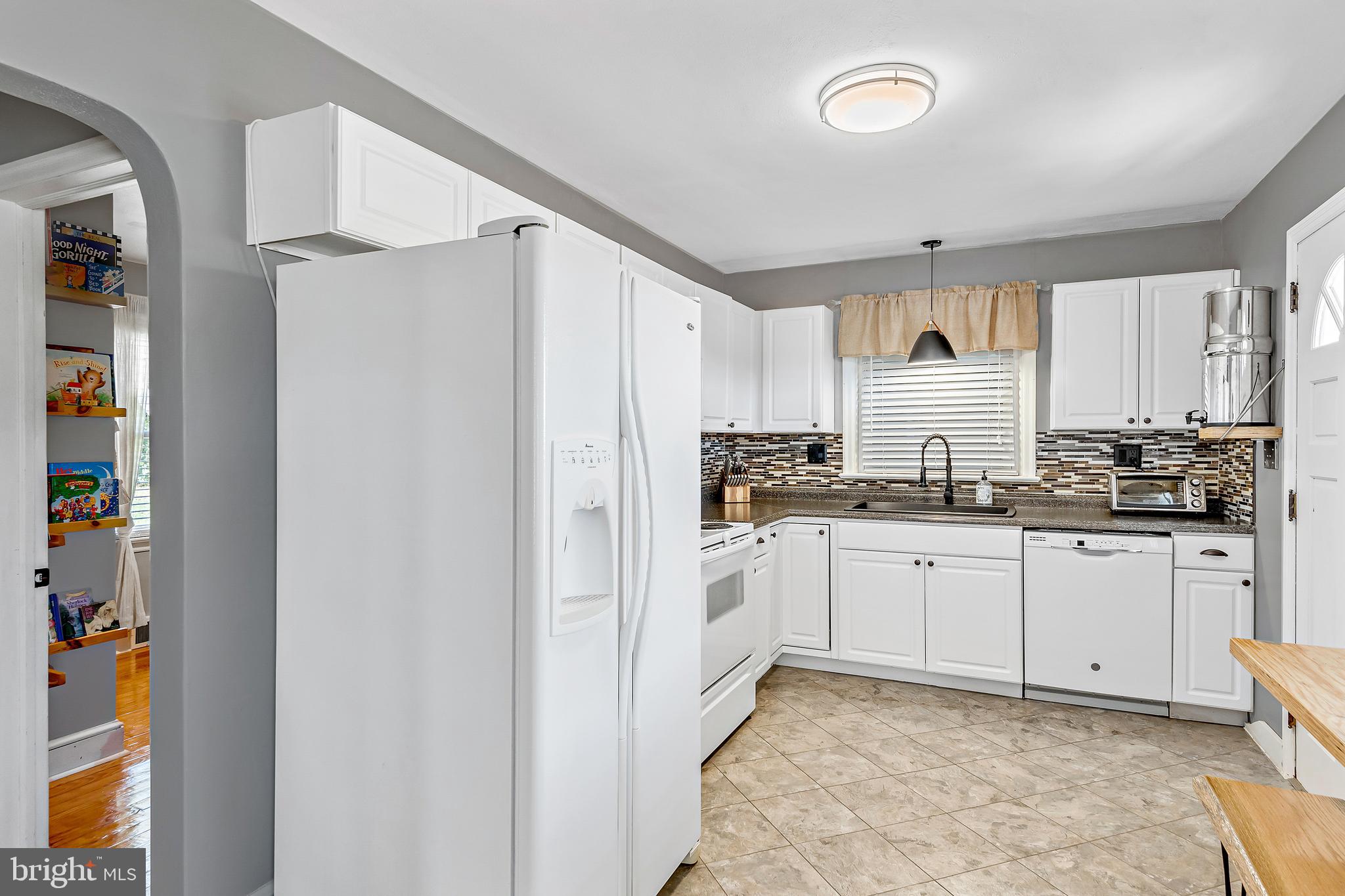 4001 Wolfs Church Road York, PA 17408 - Photo 9 of 25 Gallery Image 9