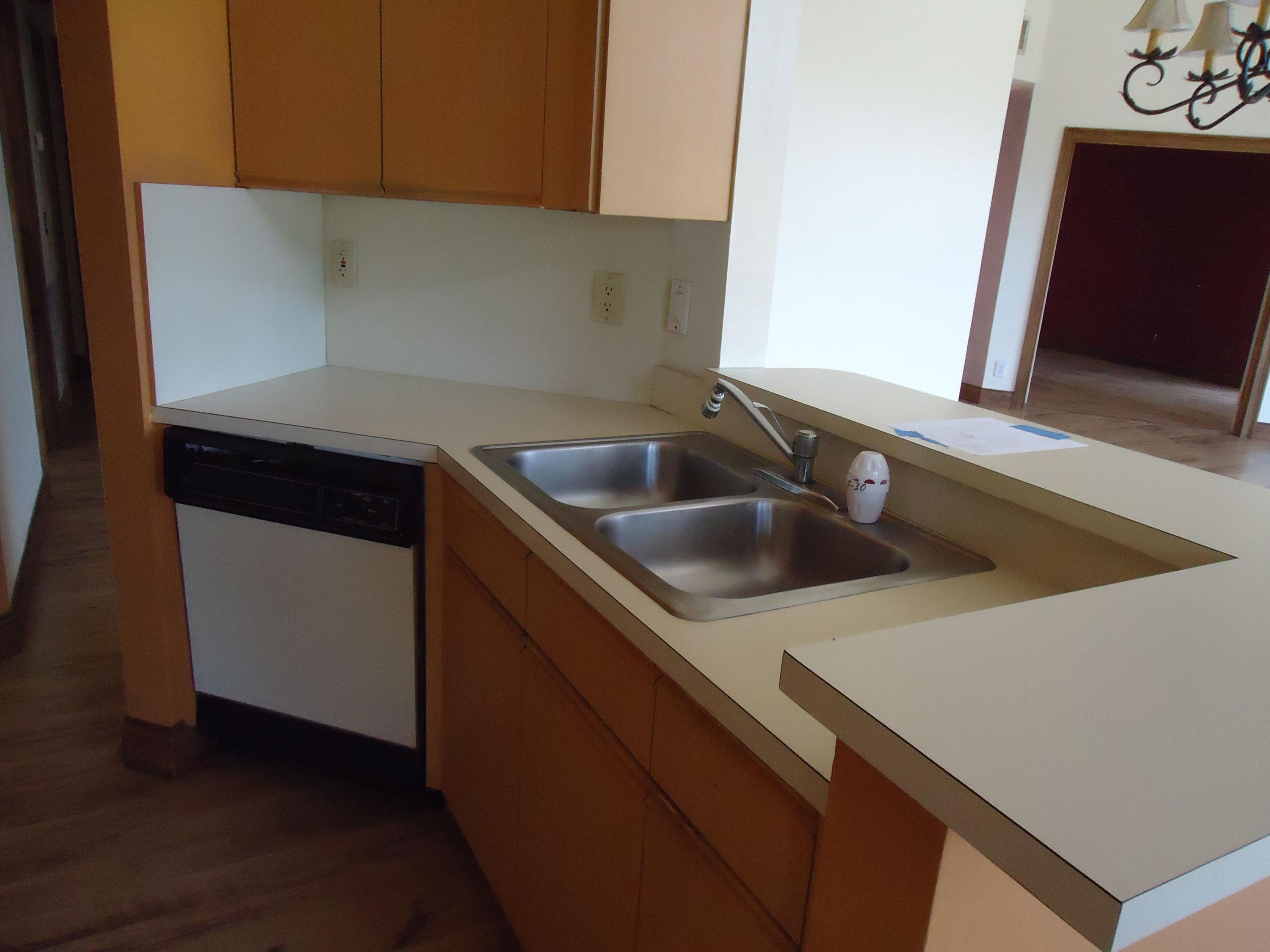 1270 Seabay Road Weston, FL 33326 - Photo 2 of 3 1270kit2