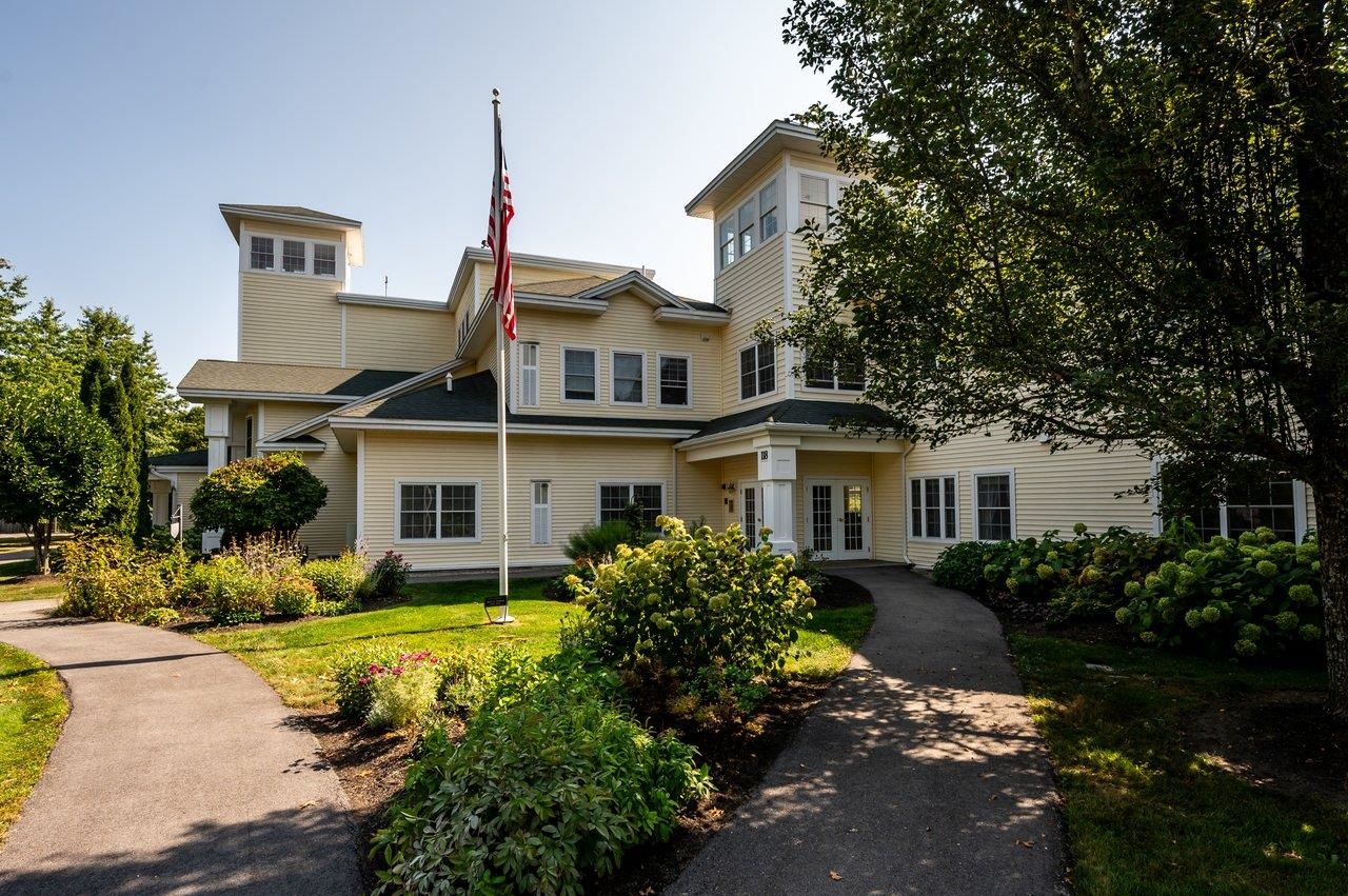 118 Secretariat Way, Unit 106 Rochester, NH 03867 - Photo 1 of 48