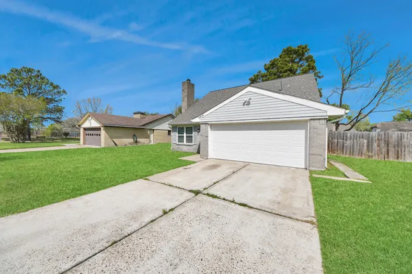 $2,095 | 3614 Almington Lane, Houston, TX 77088