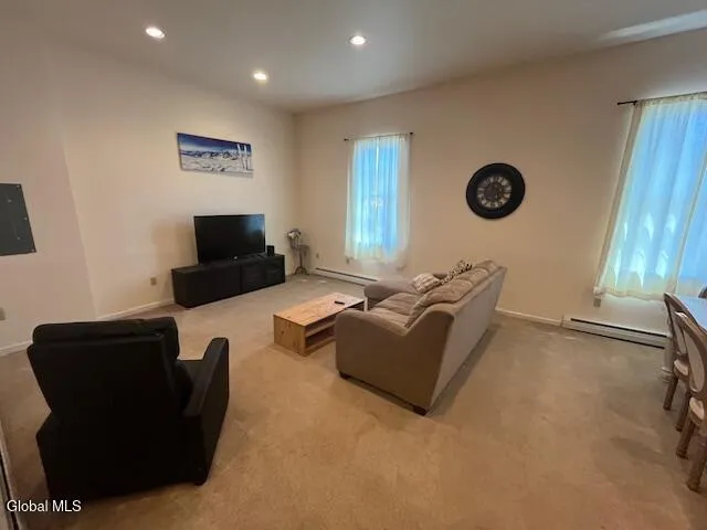 $2,300 | 5359 Highway 23, Unit 2E, Windham, NY 12496