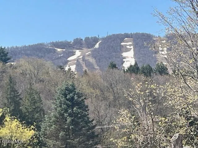 $2,300 | 5359 Highway 23, Unit 2E, Windham, NY 12496