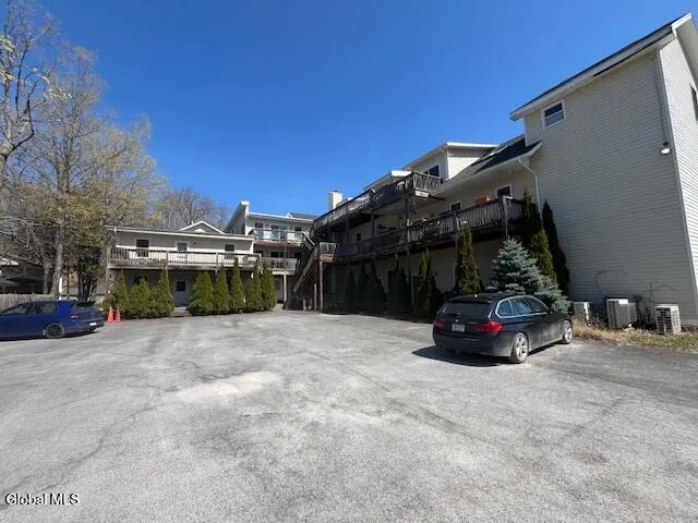 $2,300 | 5359 Highway 23, Unit 2E, Windham, NY 12496