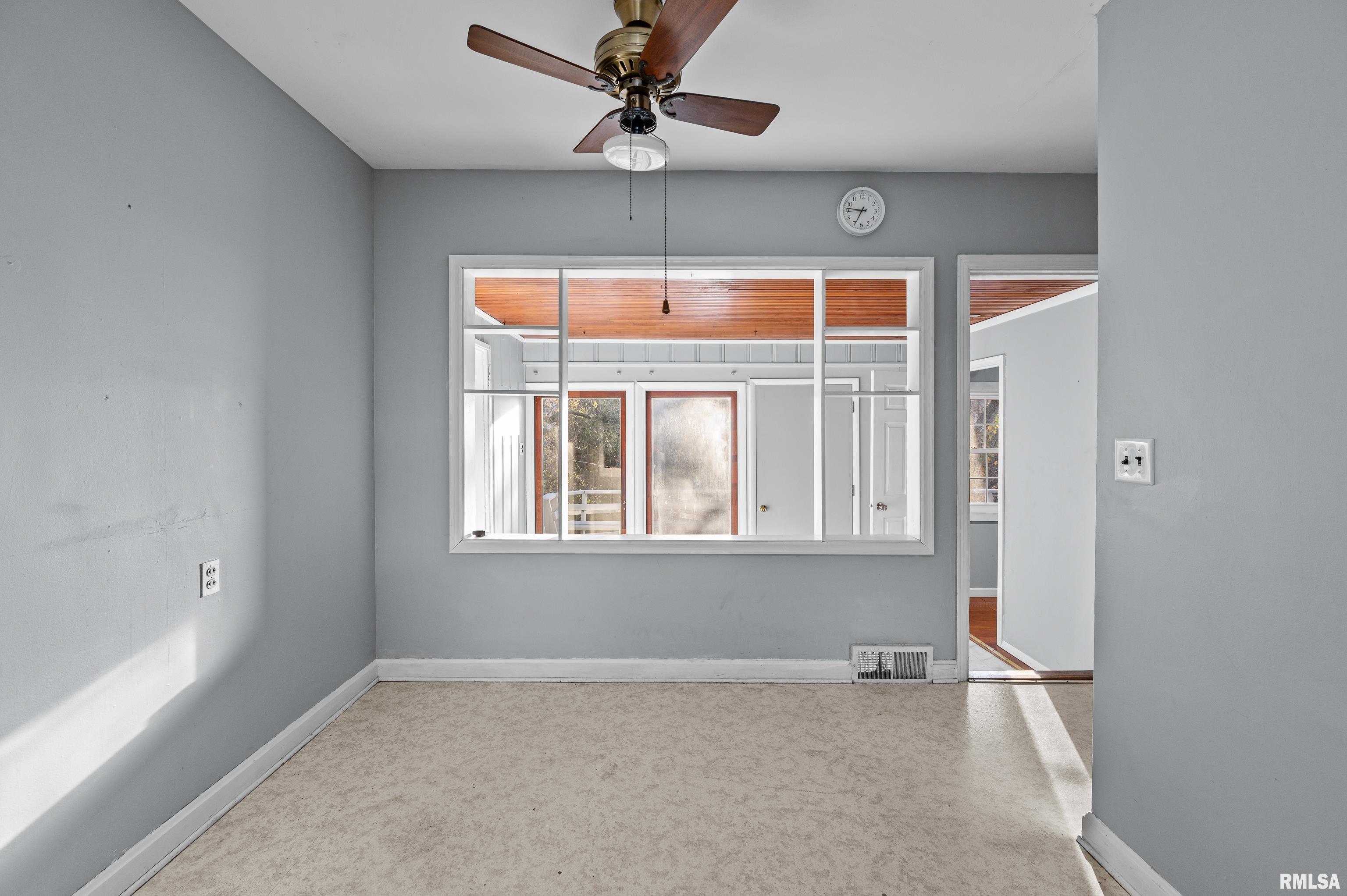 2142 21st Street Rock Island, IL 61201 - Photo 12 of 29