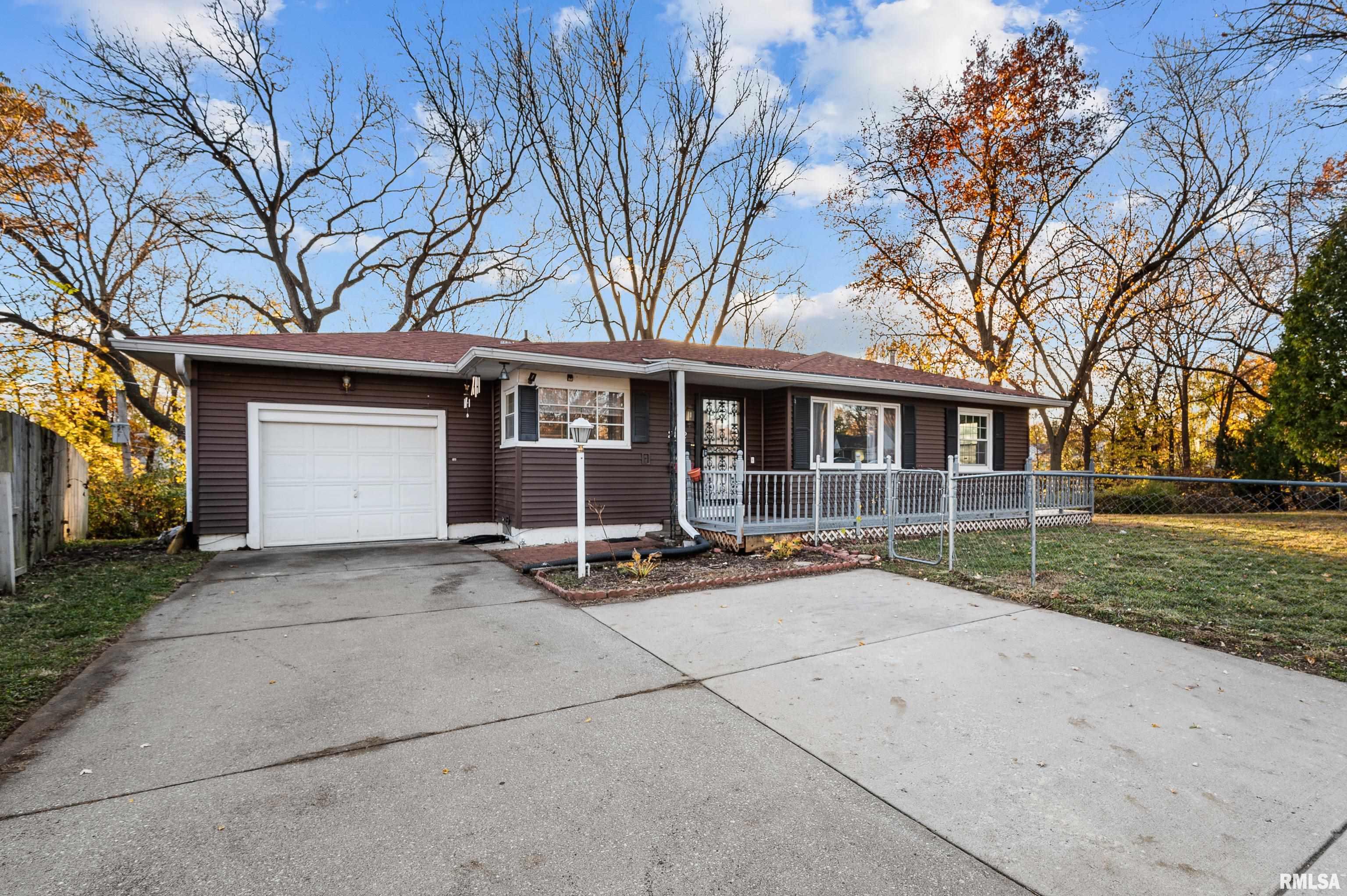 2142 21st Street Rock Island, IL 61201 - Photo 2 of 29