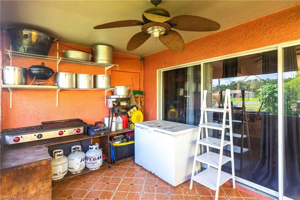 2900 8th Street Southwest Lehigh Acres, FL 33976 - Photo 28 of 32 a room with musical instruments
