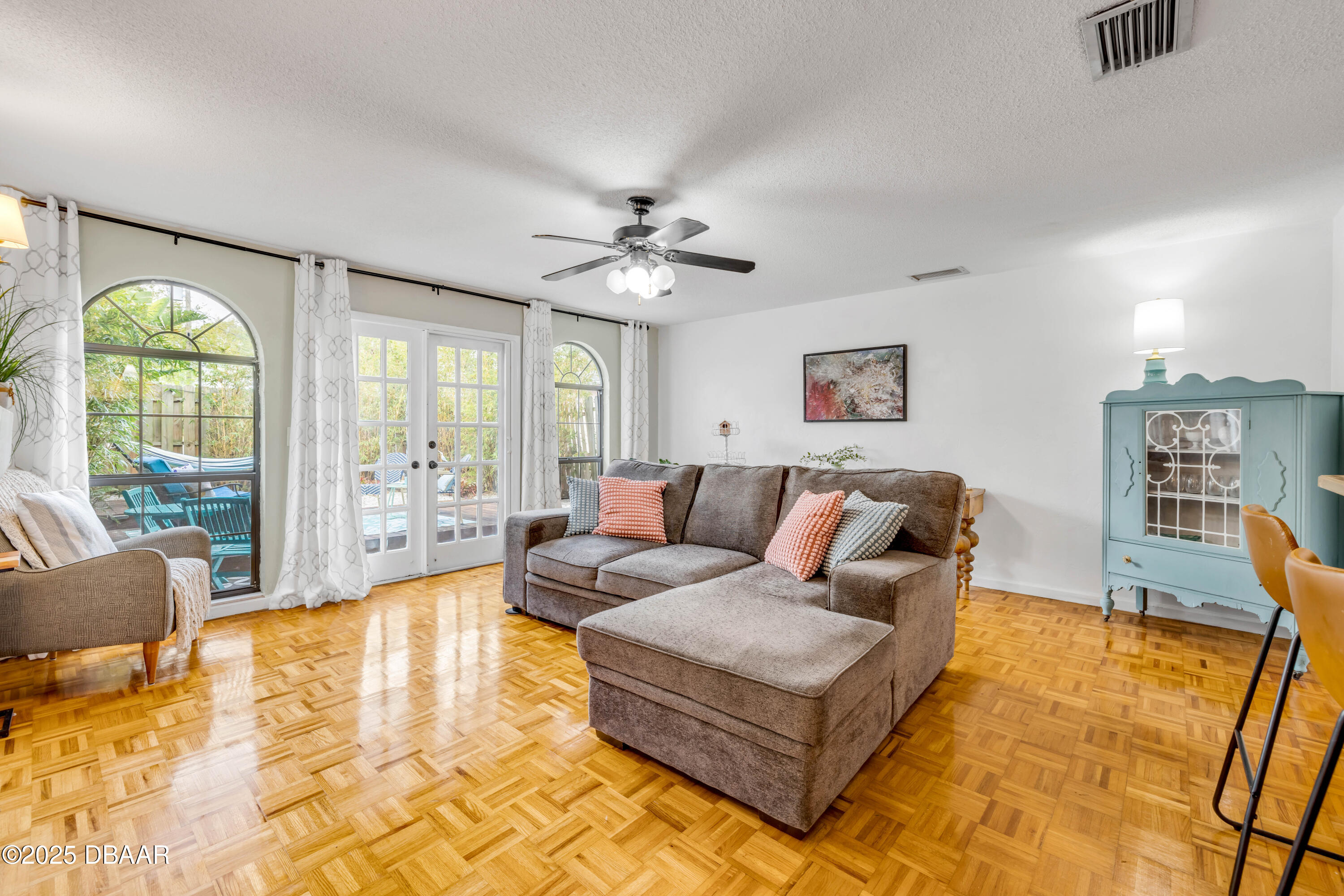 1932 South Riverside Drive Edgewater, FL 32141 - Photo 35 of 73 b - Interior (23)