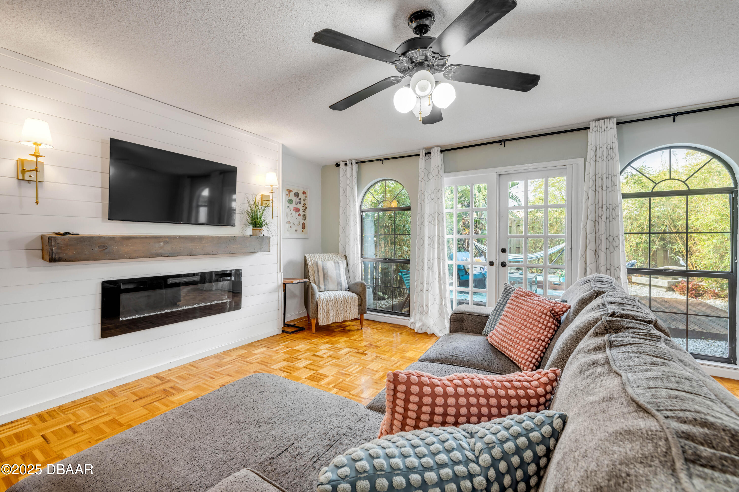 1932 South Riverside Drive Edgewater, FL 32141 - Photo 40 of 73 b - Interior (28)