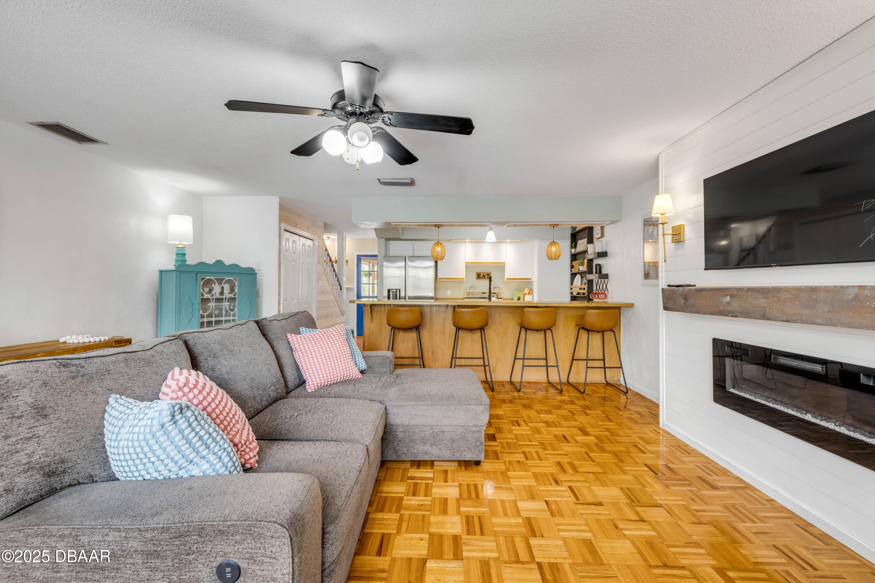 1932 South Riverside Drive Edgewater, FL 32141 - Photo 41 of 73 b - Interior (29)