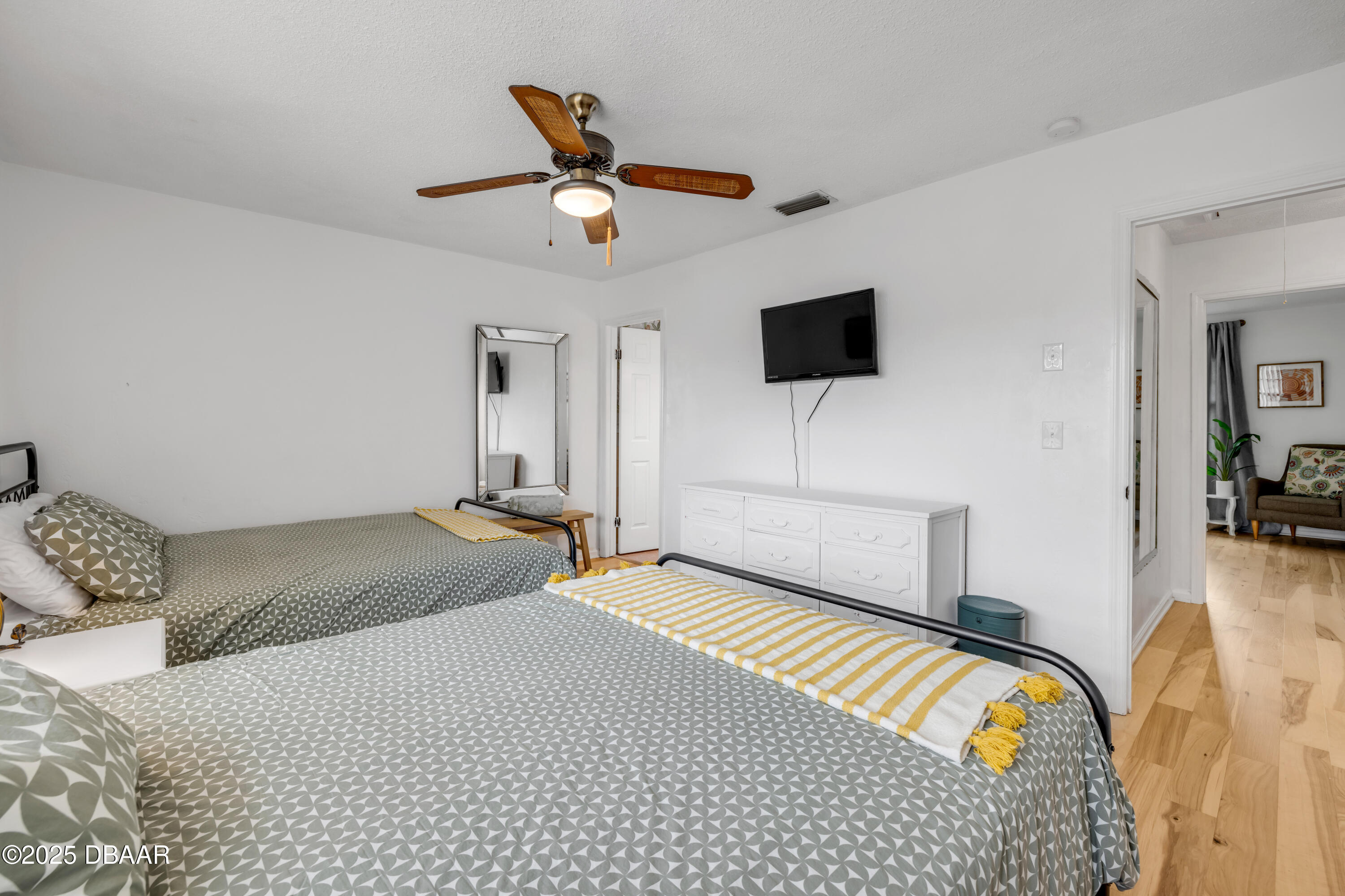 1932 South Riverside Drive Edgewater, FL 32141 - Photo 54 of 73 b - Interior (42)