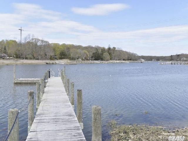 2826 Cox Neck Road Mattituck, NY 11952 - Photo 1 of 1 a view of lake and mountain