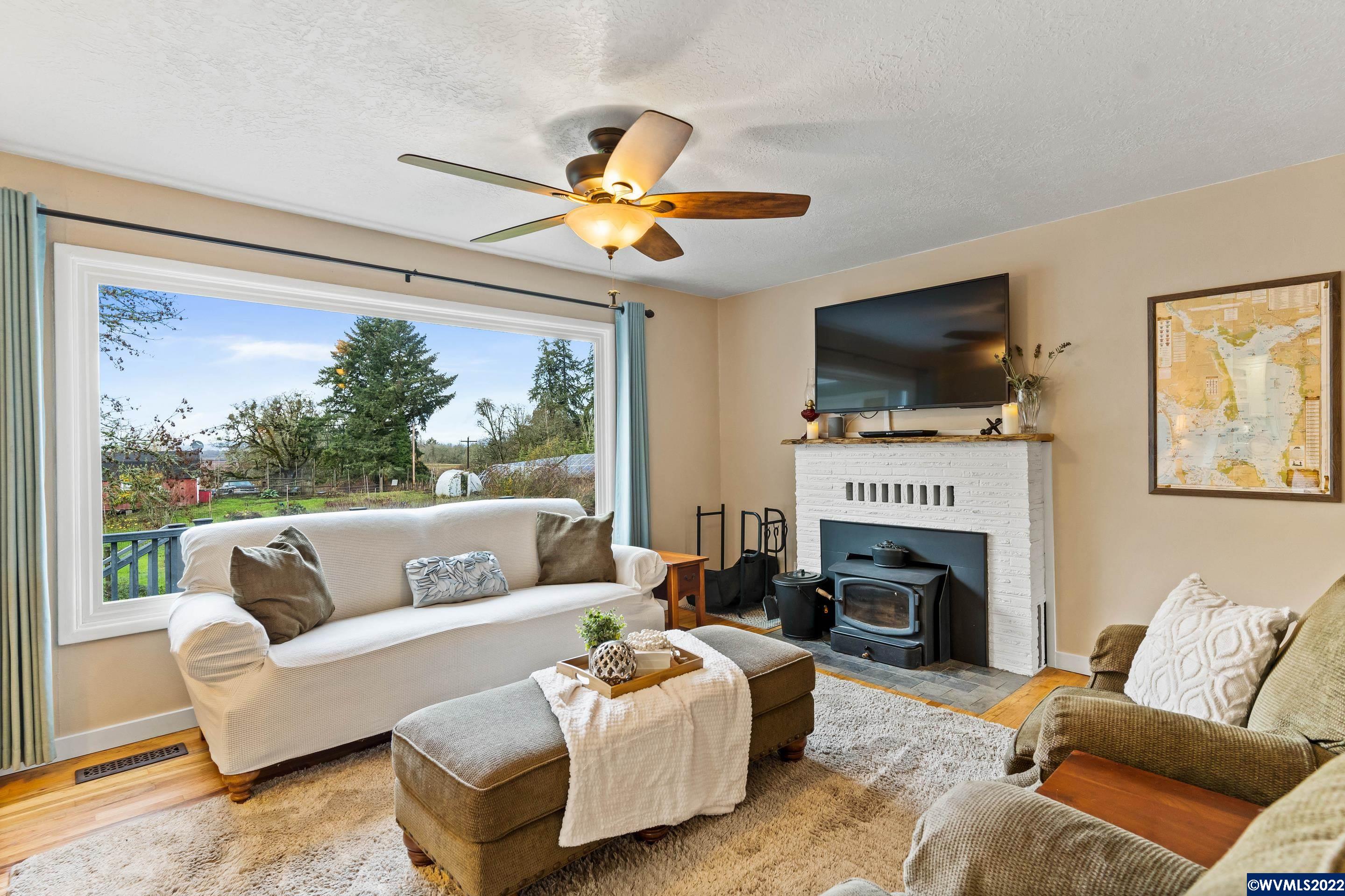 4976 Riverside Drive South Salem, OR 97306 - Photo 10 of 42 Gallery Image 10
