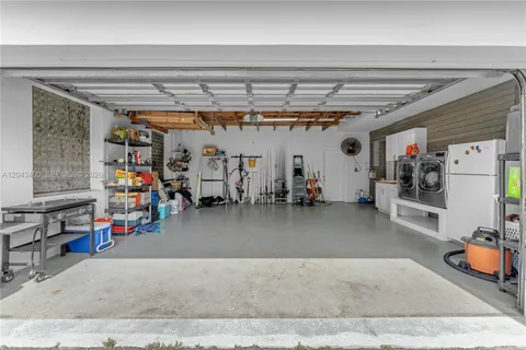 $1,350,000 | 8255 Southwest 134th Street, Pinecrest, FL 33156