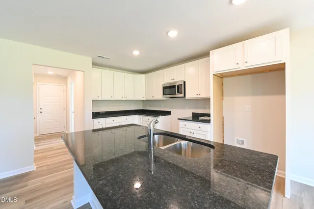 $289,706 | 103 Hl Vly Drive, Unit (LOT 63), La Grange, NC 28551