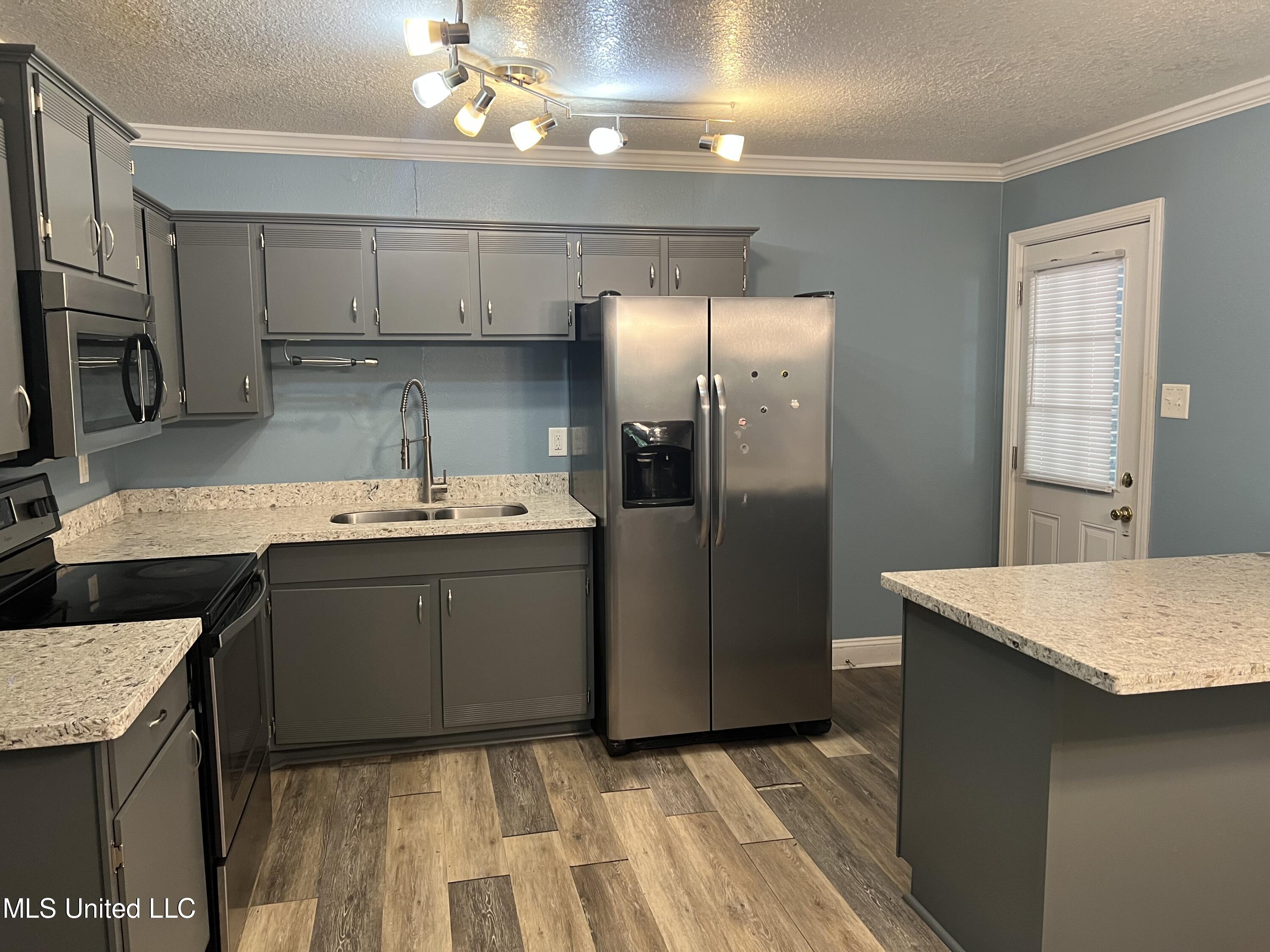 2122 Atkinson Road Biloxi, MS 39531 - Photo 2 of 15 IMG_5291