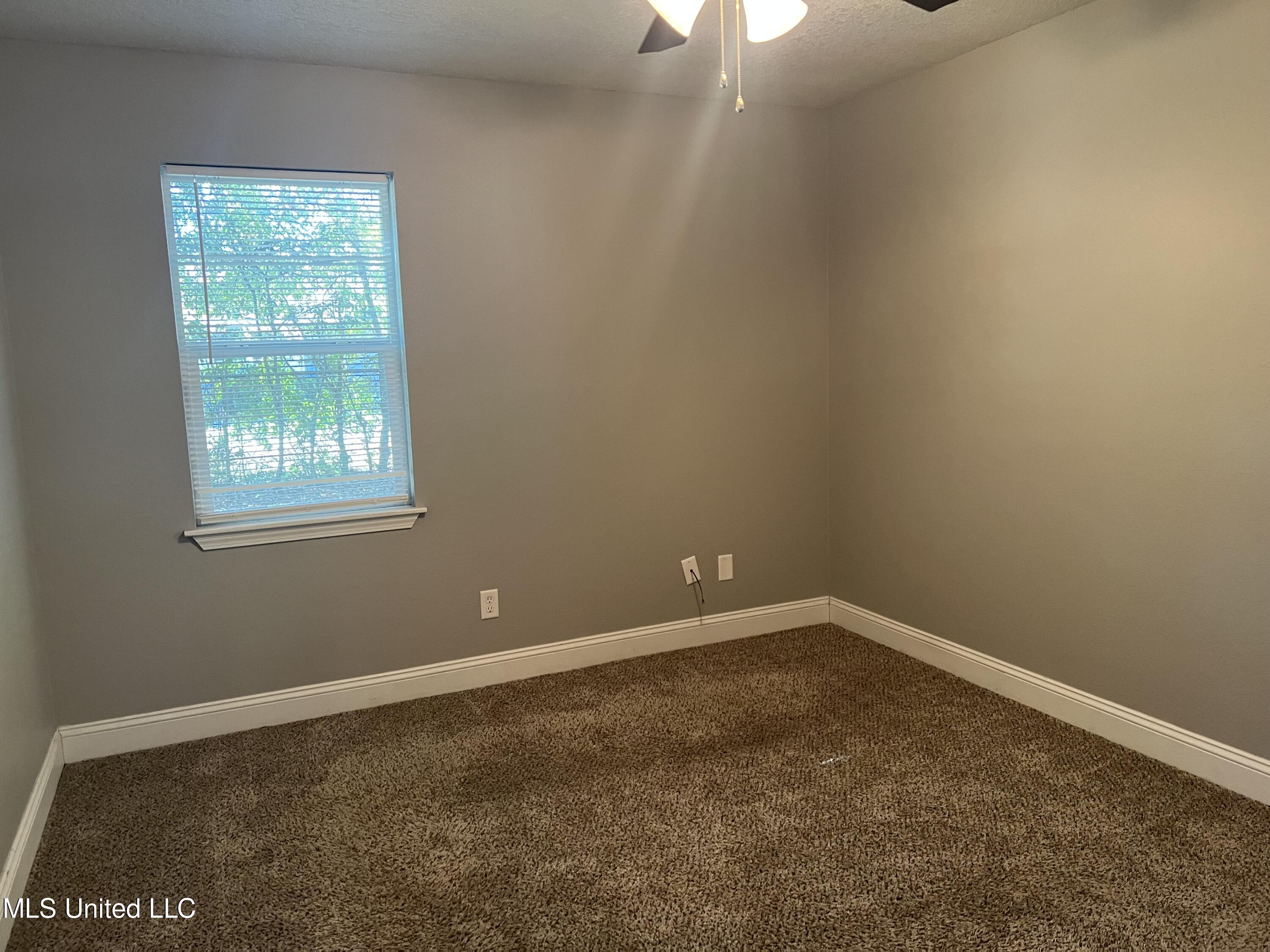 2122 Atkinson Road Biloxi, MS 39531 - Photo 7 of 15 IMG_5298