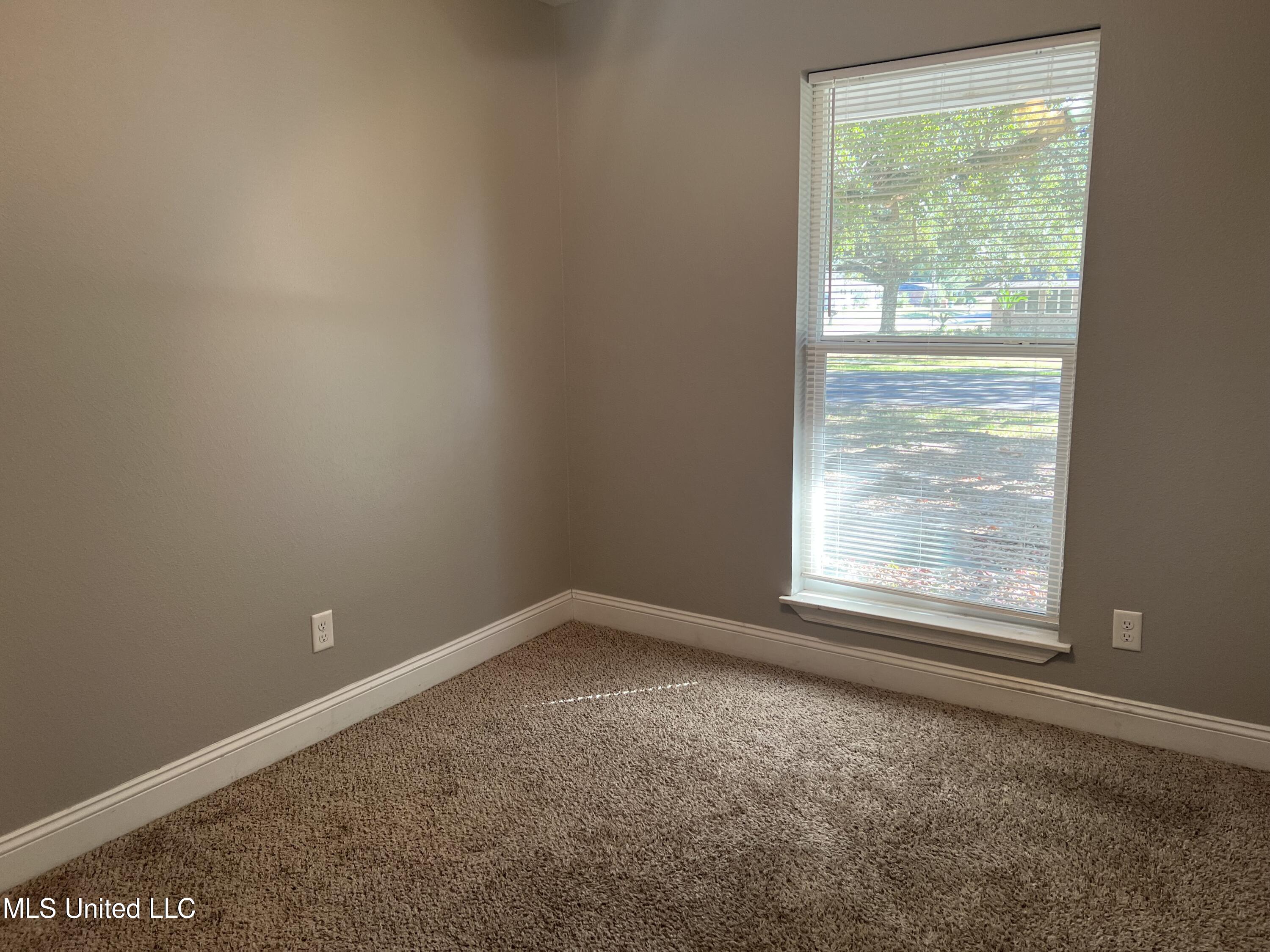 2122 Atkinson Road Biloxi, MS 39531 - Photo 8 of 15 IMG_5294