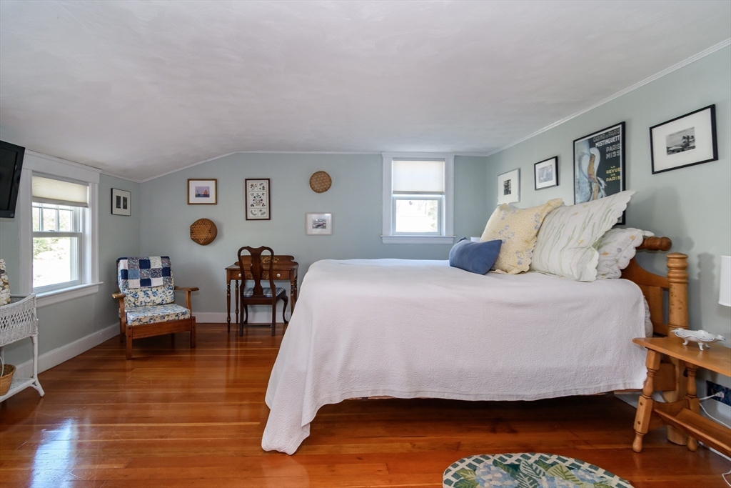 42 Jackson Road Wellesley, MA 02481 - Photo 13 of 16