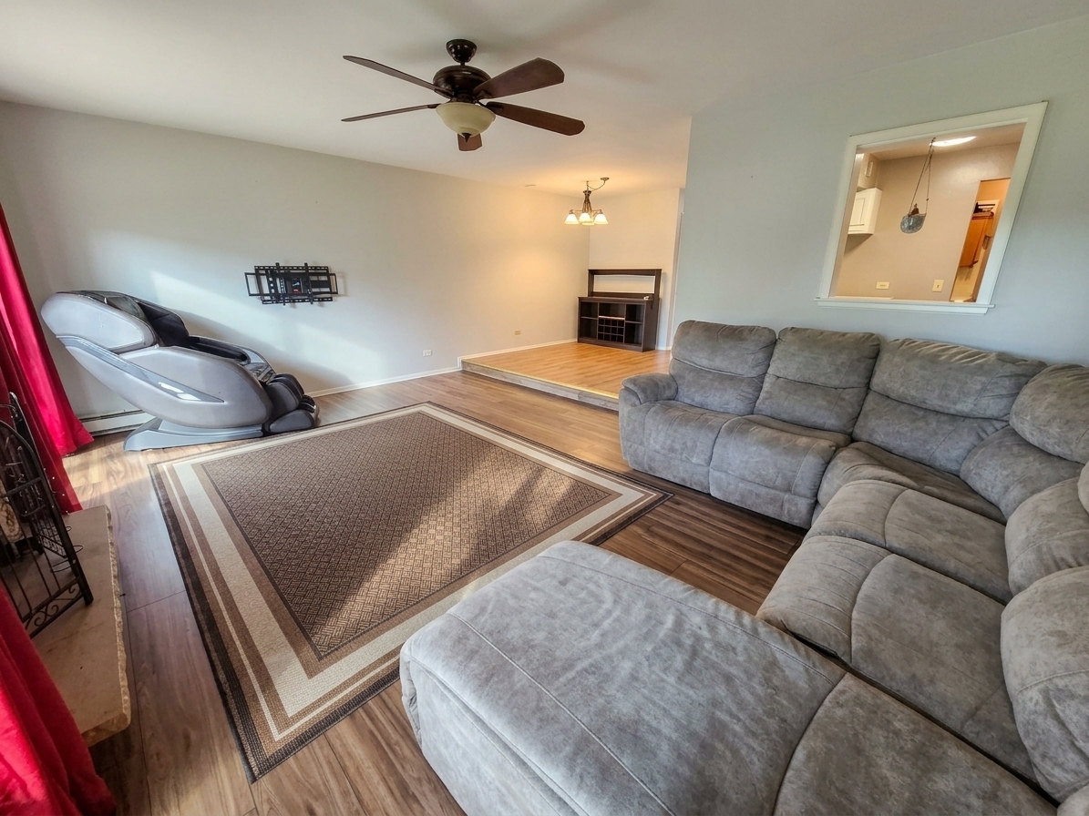 416 South Dee Road Park Ridge, IL 60068 - Photo 4 of 21 Gallery Image 4
